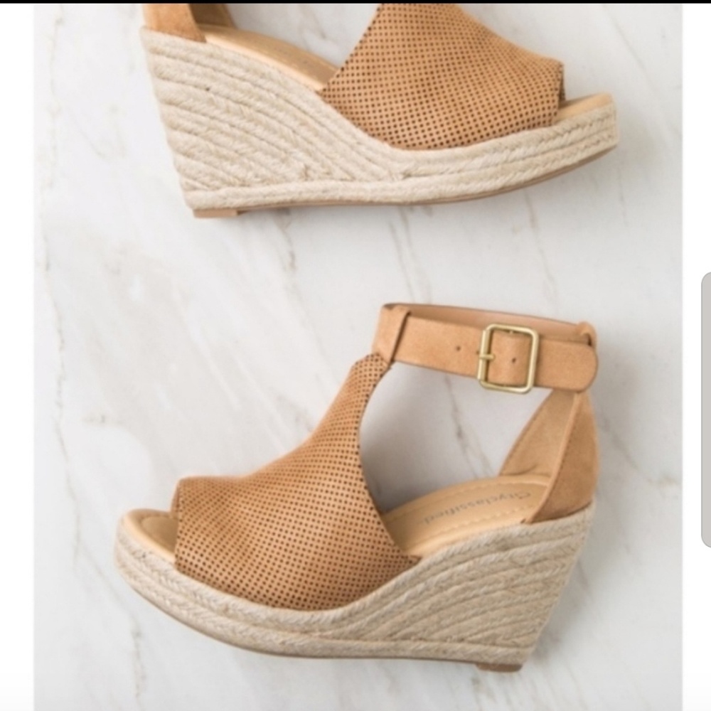 NWOT Tan Wedge Espadrilles